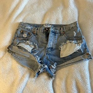 One Teaspoon Bandits shorts in light denim size 27